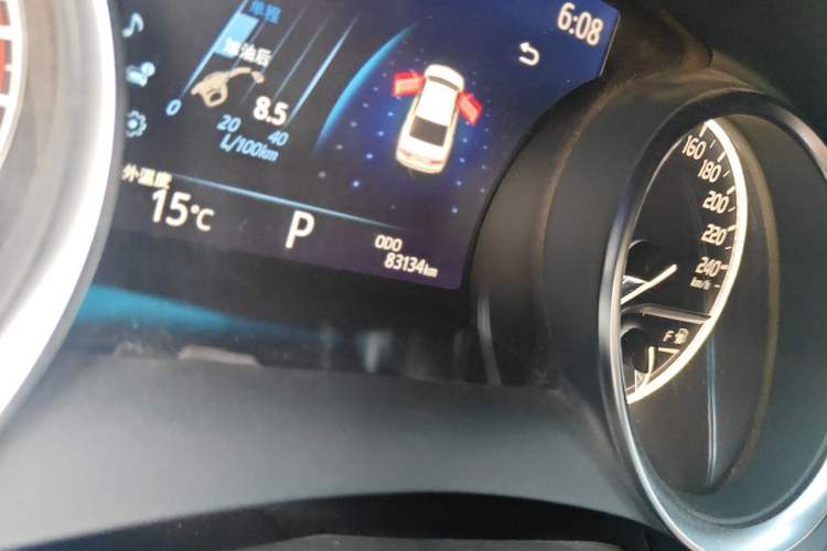 Used Toyota Camry 2019 Revised Version 2.0G Luxury Edition Odometer Close Up