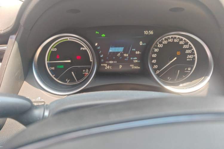 Used Toyota Camry 2019 Revised Version Dual-Engine 2.5 HG Luxury Edition Odometer Close Up