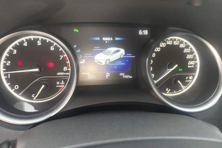 Used Toyota Camry 2019 2.0G Luxury Edition China VI Standard Odometer Close Up