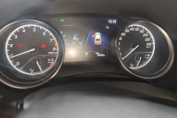 Used Toyota Camry 2019 2.0G Luxury Edition China V Standard Odometer Close Up
