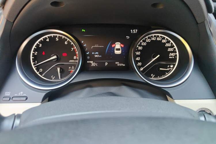 Used Toyota Camry 2019 Revised Version 2.5G Luxury Edition Odometer Close Up
