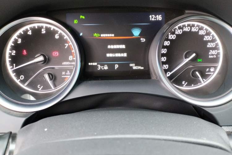Used Toyota Camry 2019 Revised Version 2.0G Luxury Edition Odometer Close Up