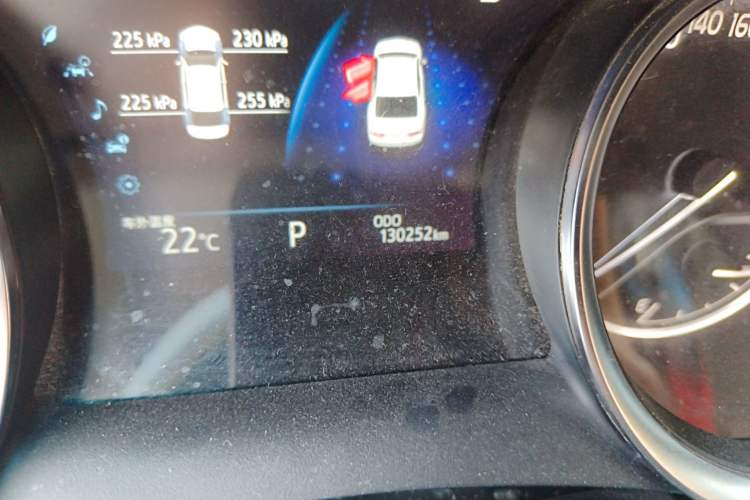 Used Toyota Camry 2019 2.0G Luxury Edition China VI Standard Odometer Close Up
