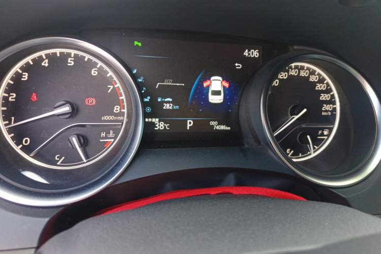 Used Toyota Camry 2019 2.0G Luxury Edition China VI Standard Odometer Close Up