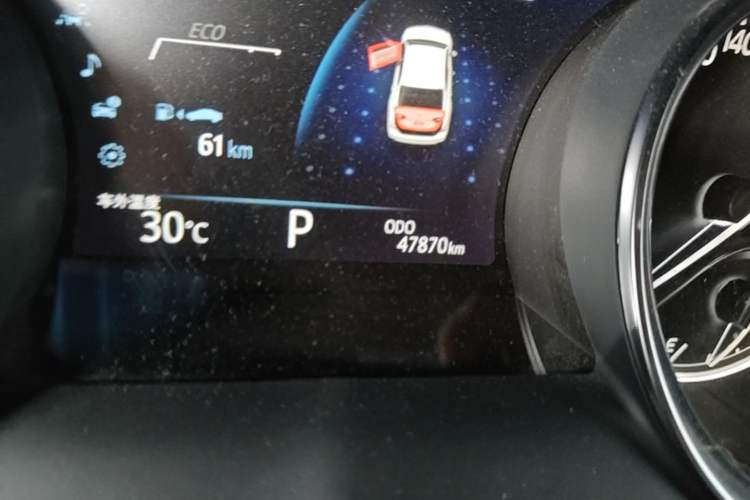 Used Toyota Camry 2019 Revised Version 2.0G Luxury Edition Odometer Close Up