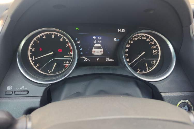 Used Toyota Camry 2019 Revised Version 2.5G Luxury Edition Odometer Close Up