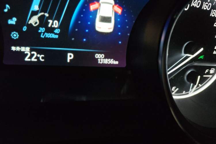 Used Toyota Camry 2019 Revised Version 2.0G Luxury Edition Odometer Close Up