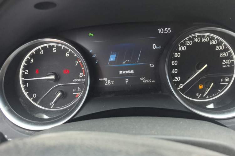 Used Toyota Camry 2019 2.5G Luxury Edition China V Standard Odometer Close Up