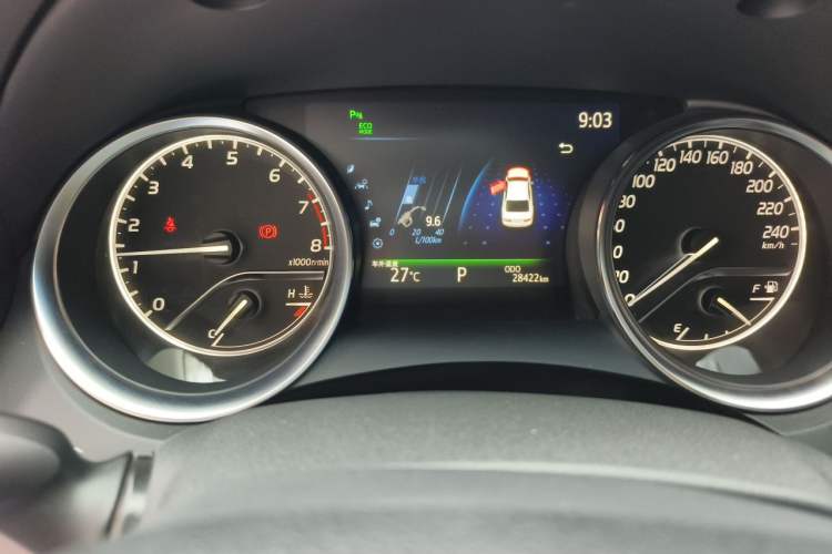 Used Toyota Camry 2019 2.5G Luxury Edition China VI Standard Odometer Close Up