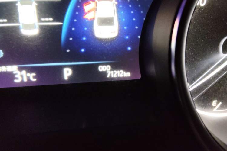 Used Toyota Camry 2019 Revised Version 2.5G Luxury Edition Odometer Close Up