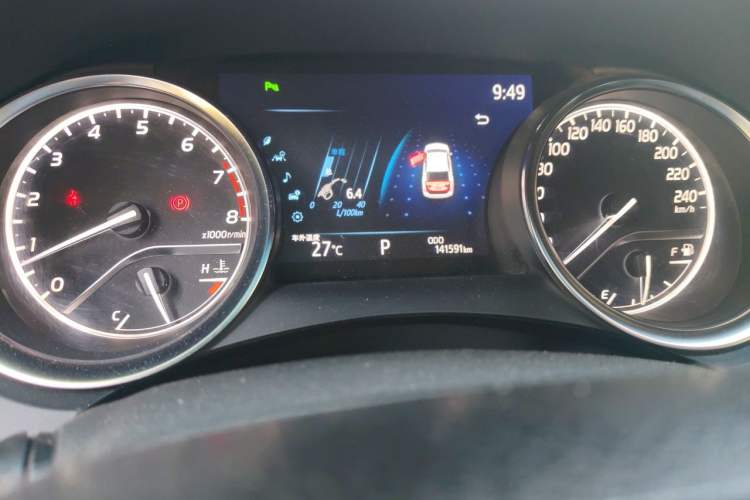 Used Toyota Camry 2019 2.5G Luxury Edition China VI Standard Odometer Close Up