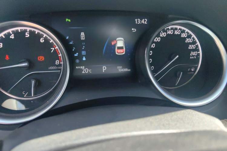 Used Toyota Camry 2019 2.5G Luxury Edition China VI Standard Odometer Close Up