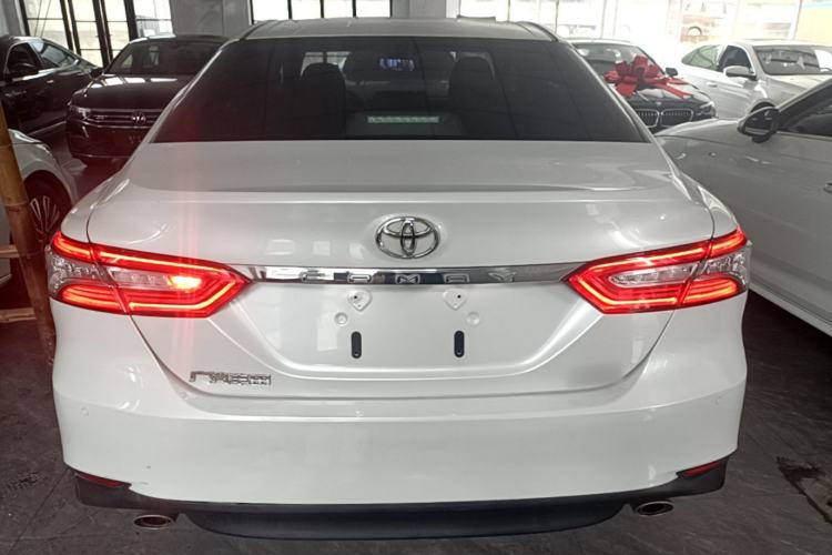 Used Toyota Camry 2019 Revised Version 2.0G Luxury Edition Rear