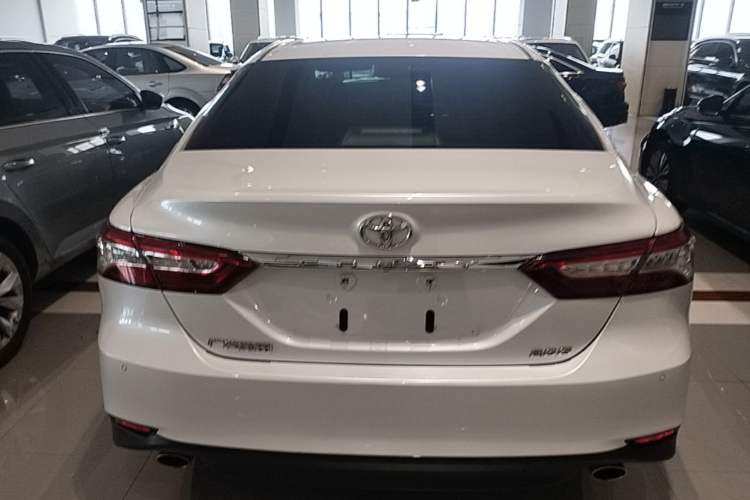 Used Toyota Camry 2019 2.0G Luxury Edition China VI Standard Rear