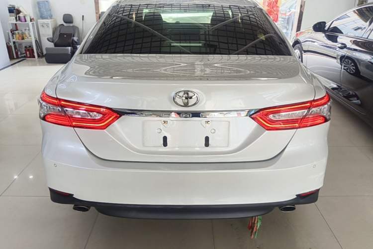 Used Toyota Camry 2019 2.0G Luxury Edition China VI Standard Rear