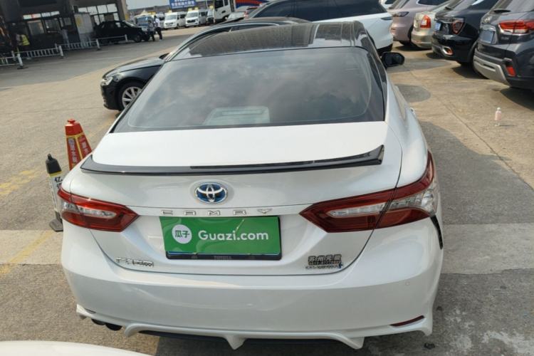 Used Toyota Camry 2019 Dual-Engine 2.5HS FENGSHANG Edition China VI Standard Rear