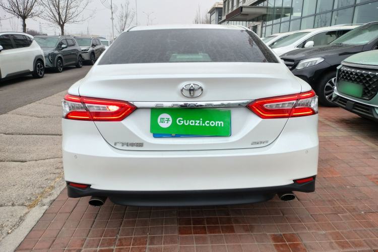 Used Toyota Camry 2019 Revised Version 2.0G Luxury Edition Rear