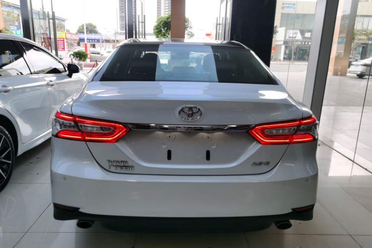 Used Toyota Camry 2019 2.5G Luxury Edition China VI Standard Rear