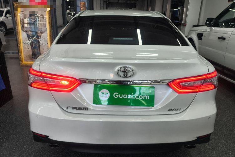 Used Toyota Camry 2019 Revised Version 2.0G Luxury Edition Rear