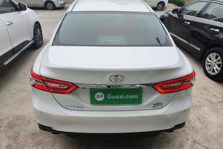 Used Toyota Camry 2019 Revised Version 2.0G Luxury Edition Rear