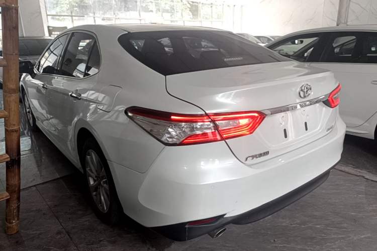 Used Toyota Camry 2019 Revised Version 2.0G Luxury Edition Rear Left 45 Deg