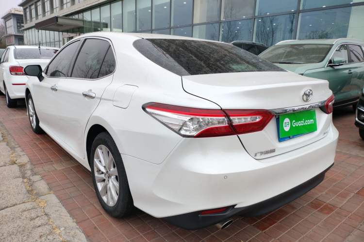 Used Toyota Camry 2019 Revised Version 2.0G Luxury Edition Rear Left 45 Deg