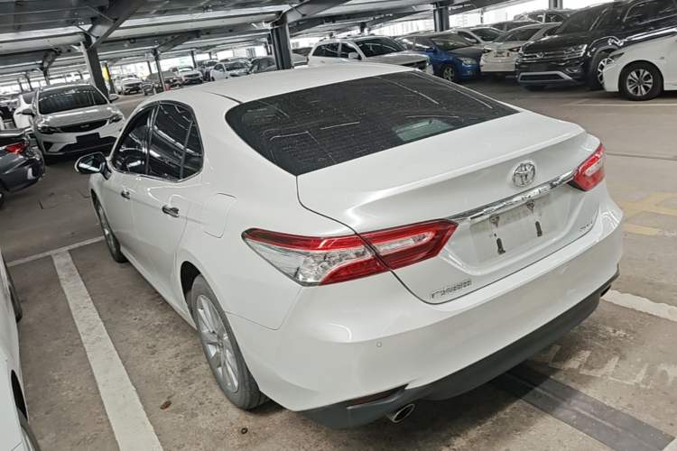 Used Toyota Camry 2019 Revised Version 2.0G Luxury Edition Rear Left 45 Deg