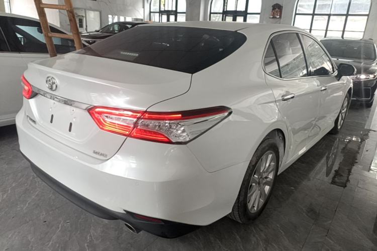Used Toyota Camry 2019 Revised Version 2.0G Luxury Edition Rear Right 45 Deg