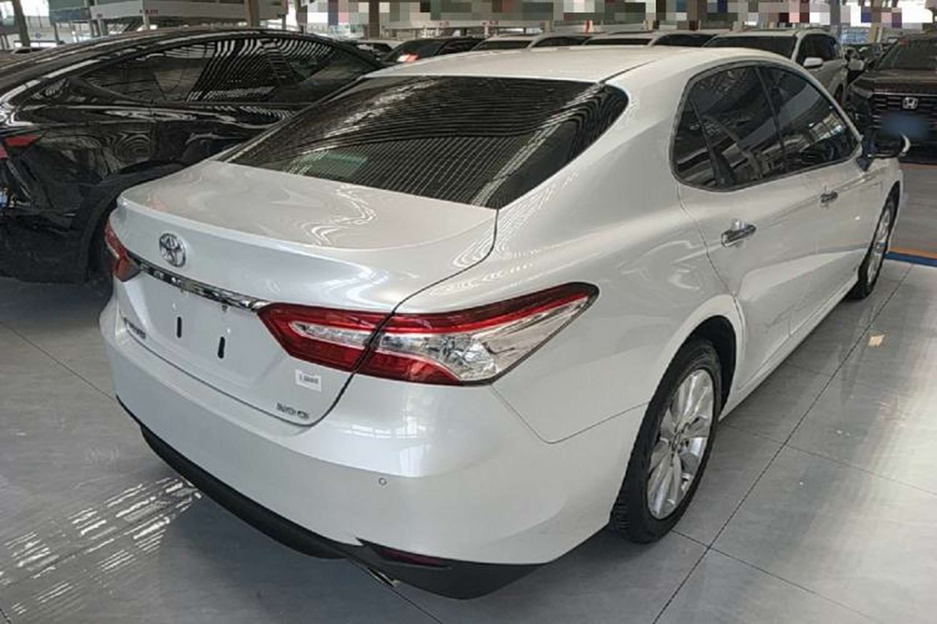 Used Toyota Camry 2019 Revised Version 2.0G Luxury Edition Rear Right 45 Deg