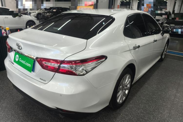 Used Toyota Camry 2019 Revised Version 2.0G Luxury Edition Rear Right 45 Deg