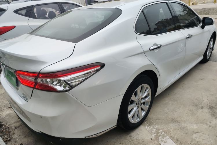 Used Toyota Camry 2019 Revised Version 2.0G Luxury Edition Rear Right 45 Deg