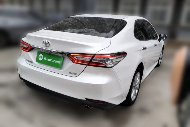 Used Toyota Camry 2019 Revised Version 2.0G Luxury Edition Rear Right 45 Deg