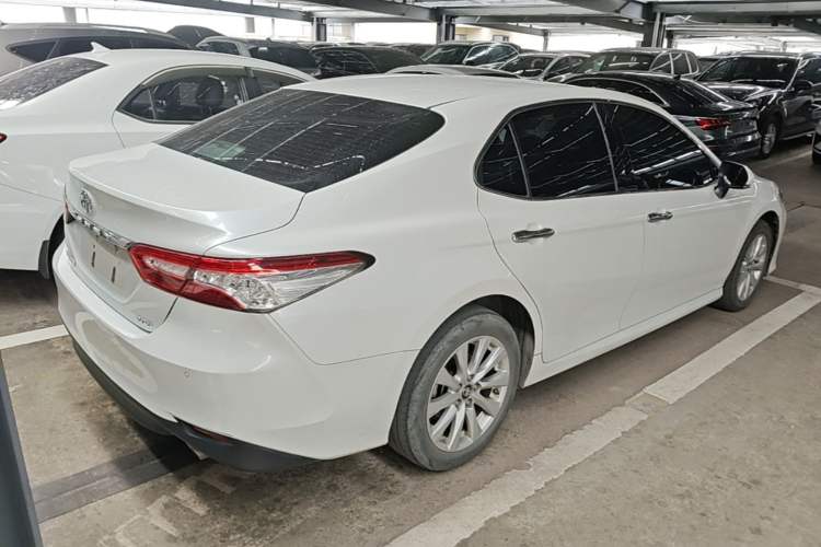 Used Toyota Camry 2019 Revised Version 2.0G Luxury Edition Rear Right 45 Deg