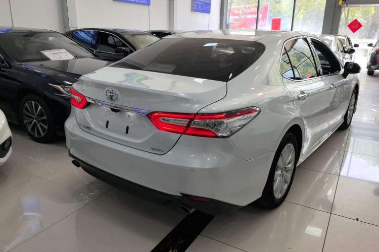 Used Toyota Camry 2019 Revised Version 2.0G Luxury Edition Rear Right 45 Deg