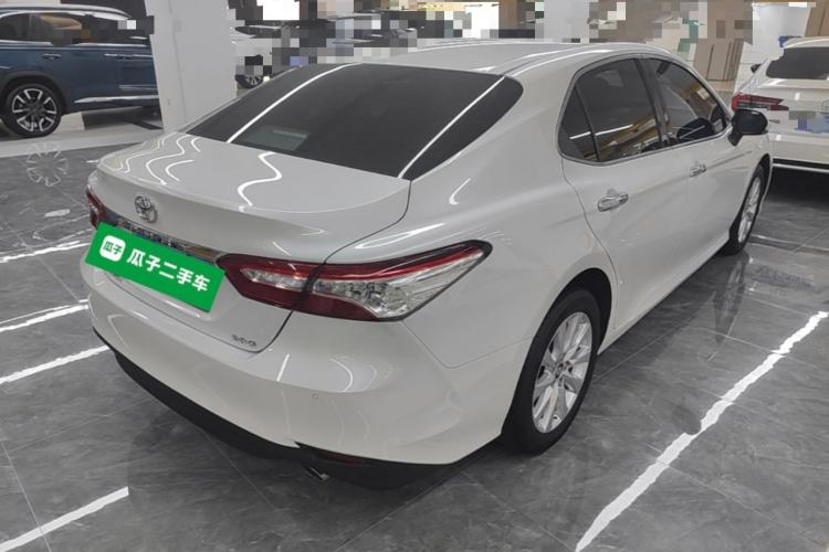 Used Toyota Camry 2019 Revised Version 2.0G Luxury Edition Rear Right 45 Deg