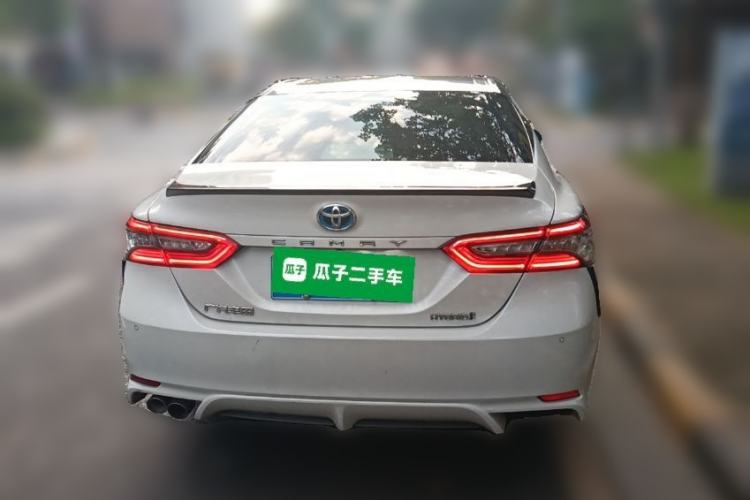 Used Toyota Camry 2019 Revised Version Dual-Engine 2.5 HS Fēngshàng Edition Rear