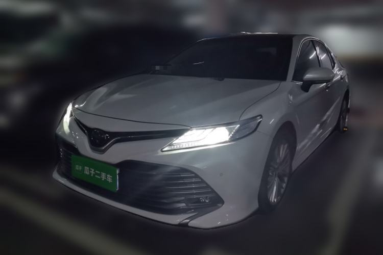 Gebrauchter Toyota Camry 2019 Revised Version 2.5G Luxury Edition Guazi used car, China used car export, Used car for sale, Used  cars, Cheapest cars for sale