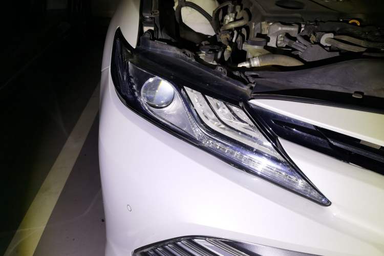 Used Toyota Camry 2019 Dual-Engine 2.5 HG Luxury Edition China VI Standard Right Front Headlight