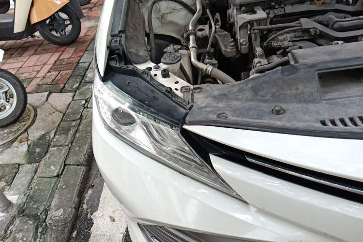 Used Toyota Camry 2019 2.0G Luxury Edition China VI Standard Right Front Headlight