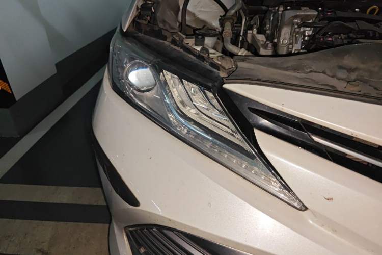 Used Toyota Camry 2019 2.0G Luxury Edition China V Standard Right Front Headlight