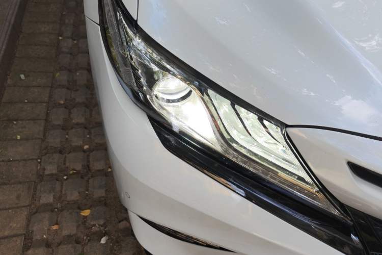 Used Toyota Camry 2019 2.5S FENGSHANG Version China VI Standard Right Front Headlight
