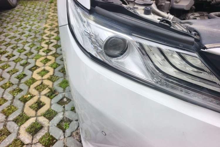 Used Toyota Camry 2019 2.5G Luxury Edition China V Standard Right Front Headlight