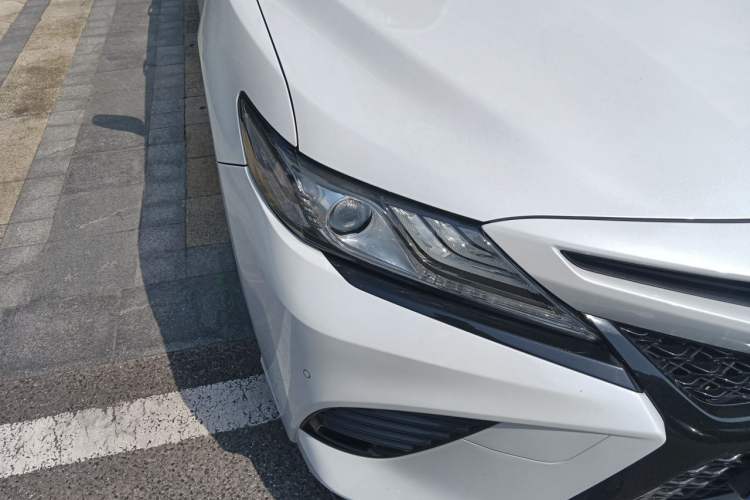 Used Toyota Camry 2019 2.5S FENGSHANG Version China V Standard Right Front Headlight