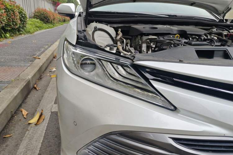 Used Toyota Camry 2019 2.0G Luxury Edition China VI Standard Right Front Headlight