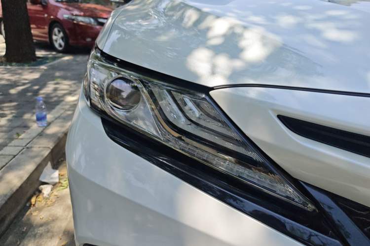 Used Toyota Camry 2019 2.5S FENGSHANG Version China VI Standard Right Front Headlight