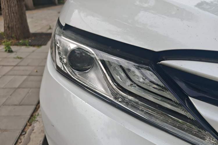 Used Toyota Camry 2019 2.0G Luxury Edition China VI Standard Right Front Headlight
