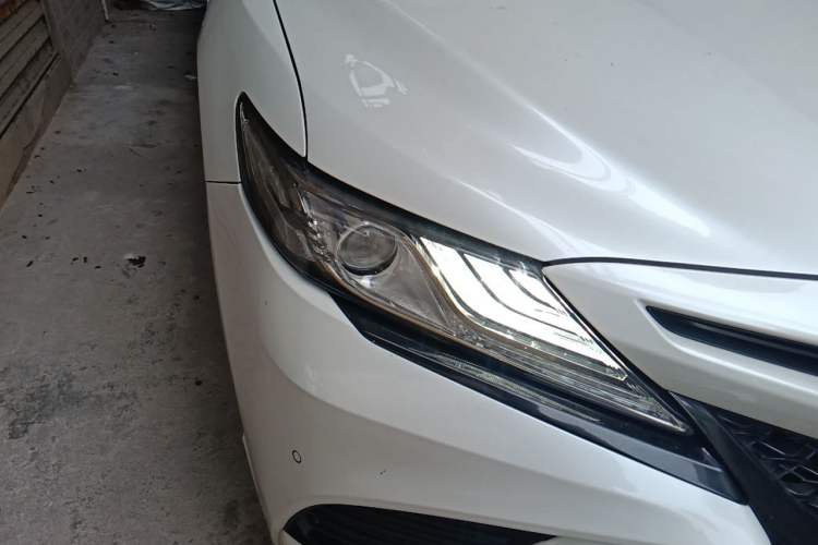 Used Toyota Camry 2019 2.5S FENGSHANG Version China VI Standard Right Front Headlight