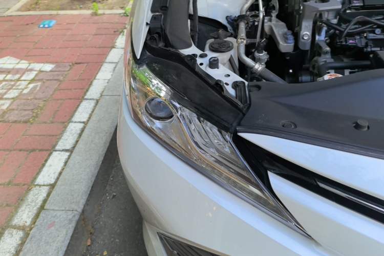 Used Toyota Camry 2019 Revised Version 2.0G Luxury Edition Right Front Headlight