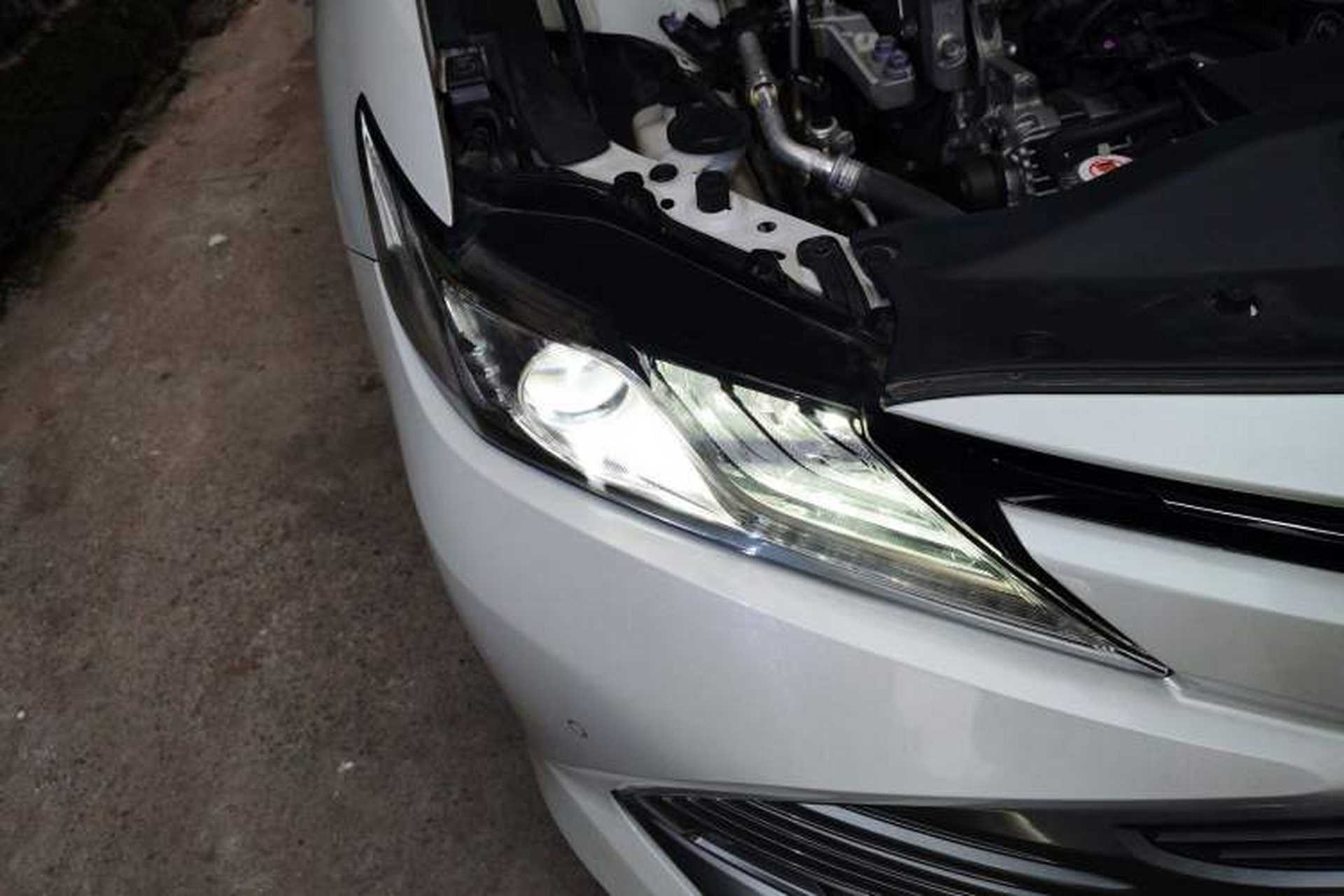 Used Toyota Camry 2019 2.0G Luxury Edition China VI Standard Right Front Headlight