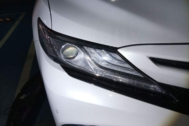 Used Toyota Camry 2019 Revised Version 2.5S Fēngshàng Edition Right Front Headlight